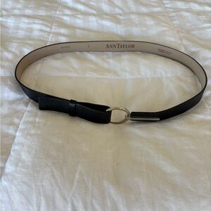 Ann Taylor Womens large belt black leather silver buckle 
Like new worn once